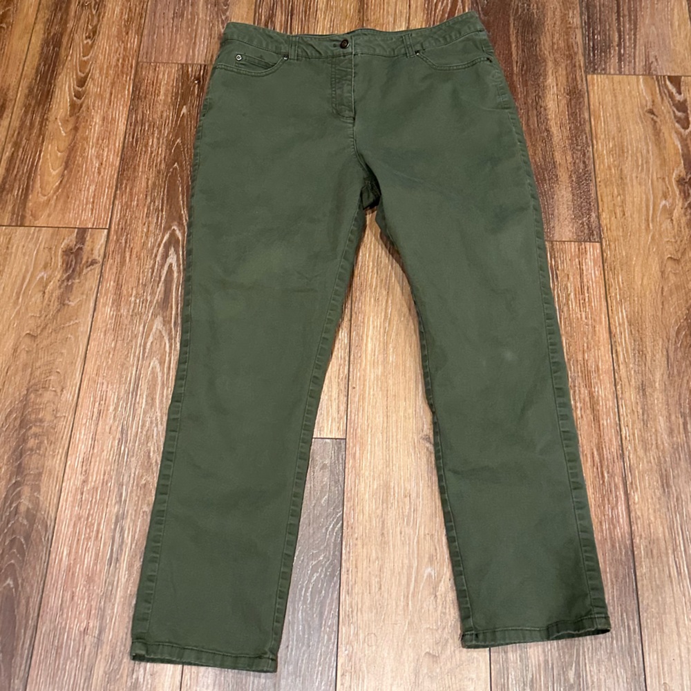 Norm Thompson Women's‎ Chino in Olive Green Size 14P.
